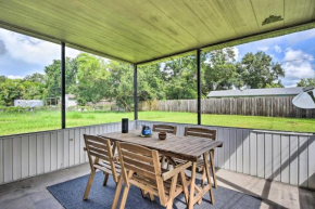 Palmetto Townhome with Yard and Screened Porch!